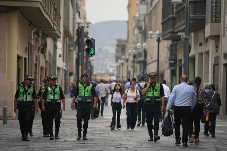 Elige Congreso a José Balcázar como nuevo presidente interino de Perú